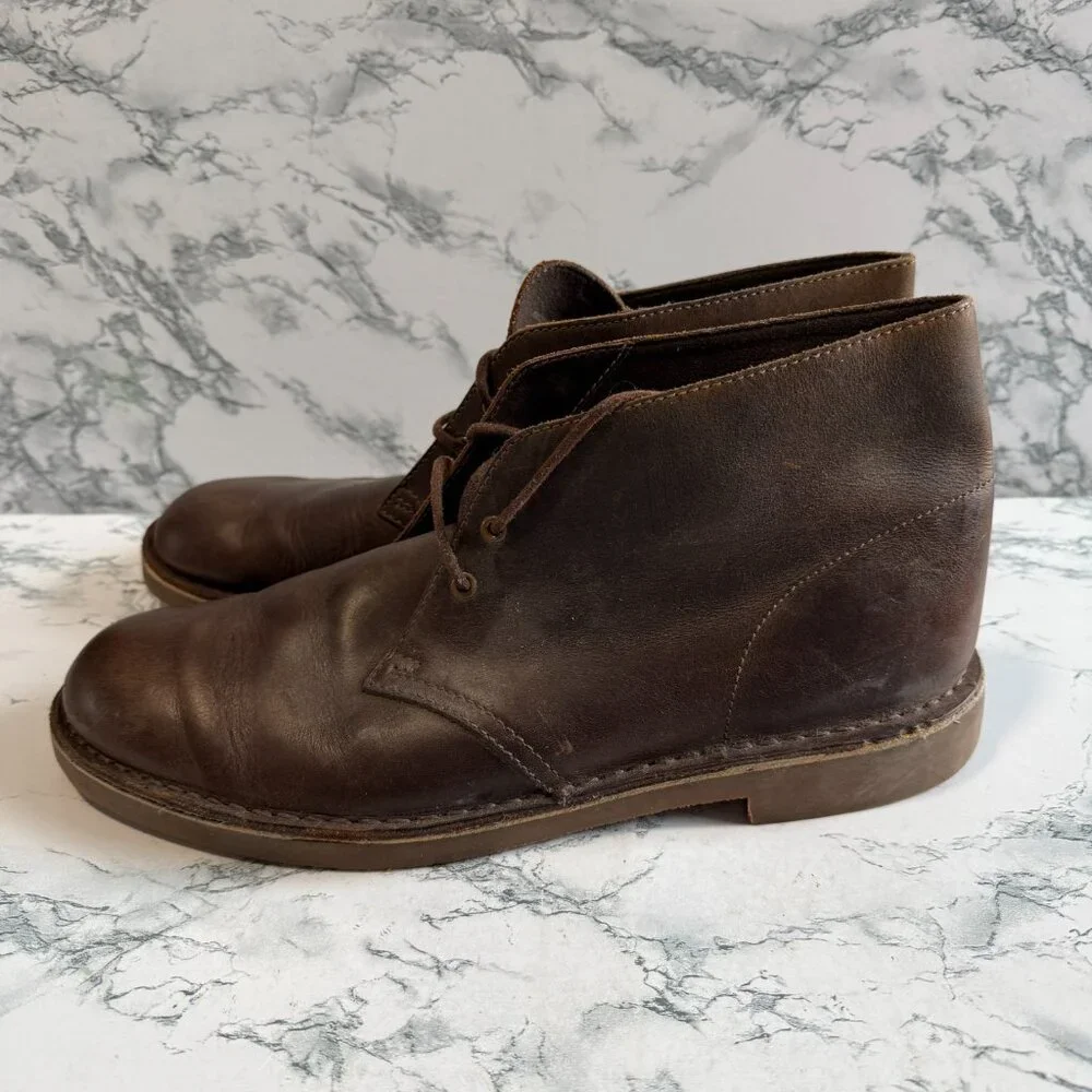 Clarks Men 11 Shepton Chukka Boots Brown Leather Lace Up Ankle Shoe CREASING